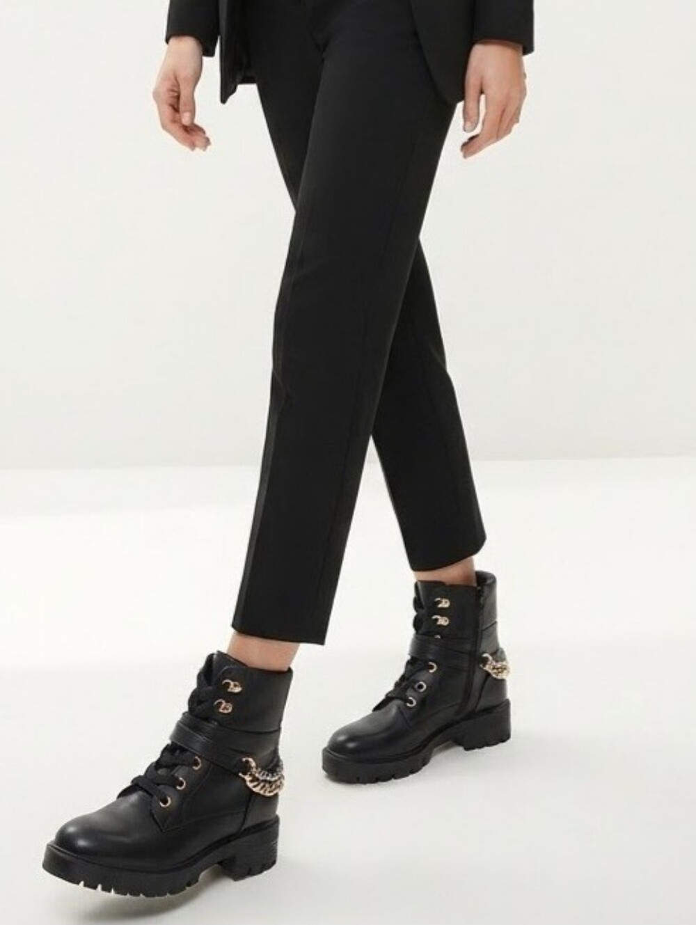 Rachel Zoe Millie Black Combat Boots with Chain Detail Size 7.5